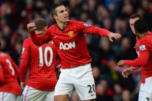 Van Persie i&ccedil;in &ouml;vg&uuml; dolu s&ouml;zler