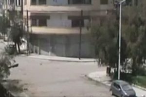 Suriye ordusu Hama'yı bombaladı