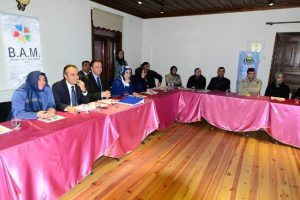 İneg&ouml;l Belediyesi'nden evlilik okulu
