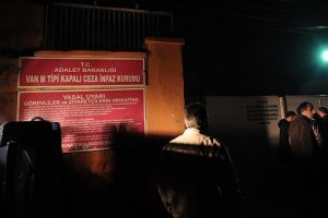 Deprem firarisi 231 kişi aranıyor