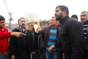 Dinle ilgili soruların yer aldığı anket romanları kızdırdı