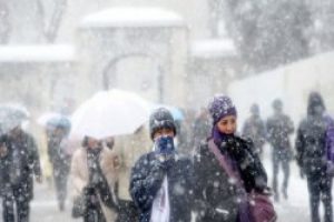 Ukrayna'da soğuklar 37 can aldı