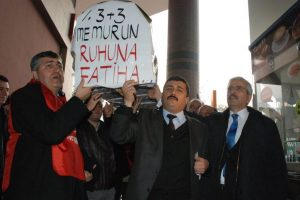 Memurun ruhuna Fatiha!