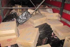 Mersin'de 74 bin paket ka&ccedil;ak sigara ele ge&ccedil;irildi