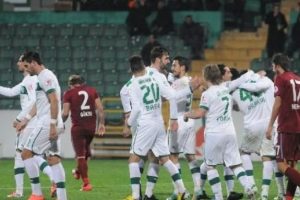 Bursasporlu futbolcular galibiyetten memnun