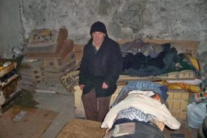 Manav deposunda yaşam m&uuml;cadelesi