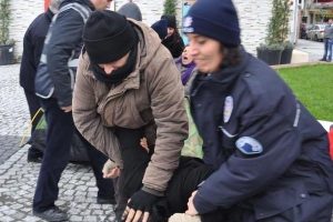 &Ccedil;adır kurmakta ısrar edince...