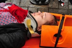 Norve&ccedil;li turiste yaya ge&ccedil;idinde otomobil &ccedil;arptı