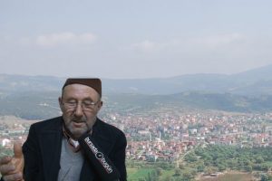 70 yaşında gen&ccedil;lere taş &ccedil;ıkartıyor - &Ouml;ZEL HABER