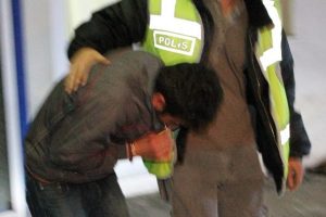 20 liralık cep telefonu, kapka&ccedil;&ccedil;ıları yakalattı