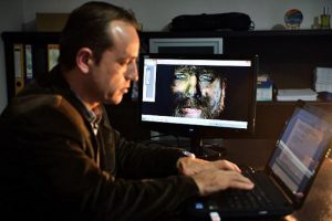 ''Mutlak Karanlık Hayatlar'' film olacak