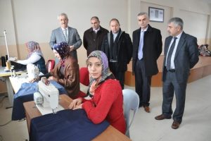 K&ouml;yl&uuml; kadınlardan yerli malı haftası