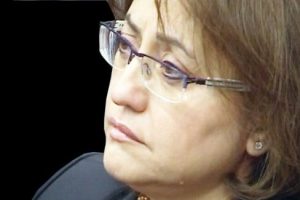 Bakan Şahin g&ouml;zyaşlarını tutamadı