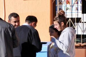 Kız &ouml;ğrencilerin biber gazlı şakası hastanede bitti