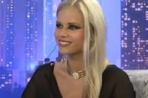 Adnan Oktar ateist Anita'yı dine d&ouml;nd&uuml;rd&uuml;