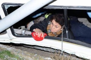 Servis minib&uuml;s&uuml; kaza yaptı