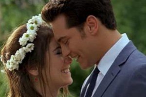 Hazal Kaya'dan &Ccedil;ağatay'la ilgili soruya net cevap