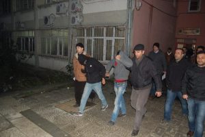 Kablo hırsızları yakayı ele verdi