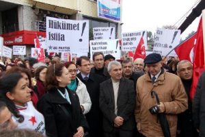 Hatay'da 'T&uuml;rkiye-Suriye Kardeştir' mitingi