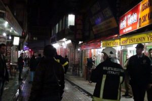 &Ccedil;akmak gazı doldurmak i&ccedil;in kullanılan t&uuml;p patladı