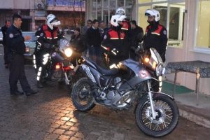 Manisa'da bı&ccedil;aklı kavga: 3 yaralı