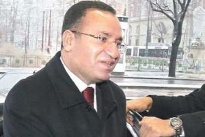 Bekir Bozdağ, başkanlık sistemi i&ccedil;in tarih verdi