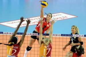 Vakıfbank yoluna yenilgisiz devam ediyor