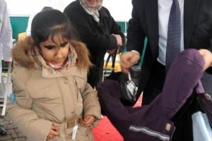 G&ouml;rme engelli R&uuml;meysa'dan duygulandıran bağış