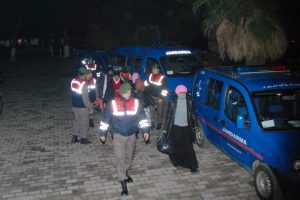 &Ccedil;anakkale'de 47 ka&ccedil;ak g&ouml;&ccedil;men yakalandı