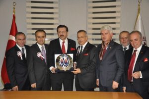 Hisarcıklıoğlu'ndan iş adamlarına "ortaklık yapın" &ccedil;ağrısı