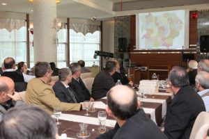 Bozbey Nil&uuml;fer'deki muhtarlarla buluştu