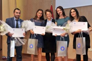 Gen&ccedil; iletişimciler &ouml;d&uuml;llendirildi