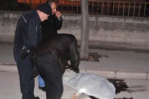 Anne kızı kaza ayırdı