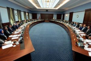 Doğu'da 2.5 kaybetti, Orta'da 3.5 kazandı