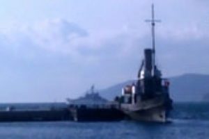 Rus savaş gemisi &Ccedil;anakkale Boğazı'nda