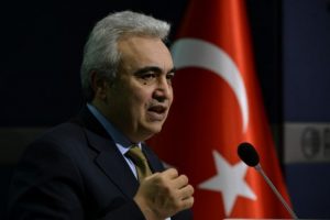 ''Petrol fiyatında 50 dolar hayal''