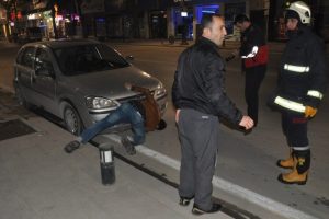 Otomobilin motoruna kedi girince...