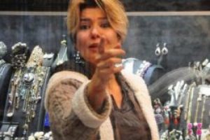G&uuml;lben Ergen: Sırtıma b&ouml;cek mi taktınız