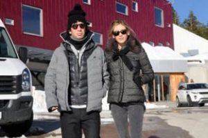 Mufazakar aileli Arda , Sinem'le nişandan sonra balayına &ccedil;ıktı