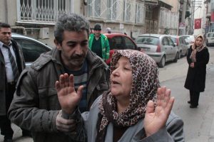 "İki elim buna sebep olanların yakasında olacak"