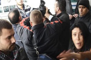 Kocasını kaynar suyla yaktı