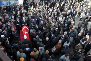 Şehit Er g&ouml;zyaşları arasında toprağa verildi