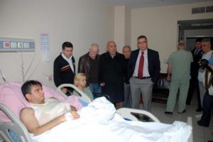 Sağlık &ccedil;alışanlarına 'Sıra bize niye gelmedi' dayağı