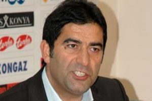 &Uuml;nal Karaman yeniden Trabzonspor'da