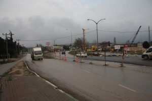 Mudanya Yolu'na k&ouml;pr&uuml;l&uuml; kavşak
