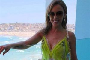 Kylie Minogue'dan yılbaşı mesajı
