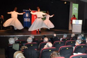 Şairler Mehmet Akif ve Mevlana sevgisini şiirleriyle anlattı