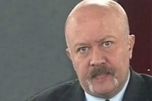 &Uuml;mit Enginsoy vefat etti