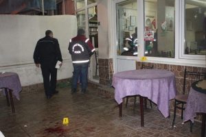 Yılbaşı eğlencesi kanlı bitti: 1 &ouml;l&uuml;