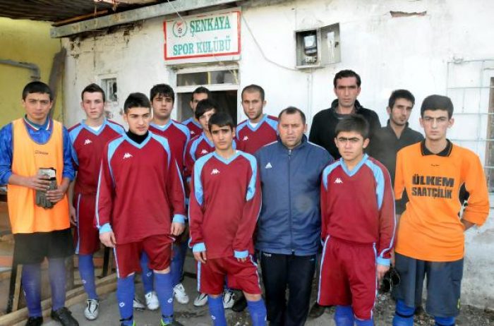 Kul&uuml;p başkanı hapse girmekten kurtuldu